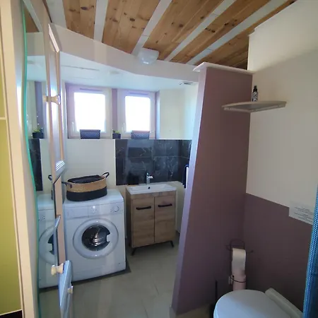 Meuble Independant Confort Apartment Trementines